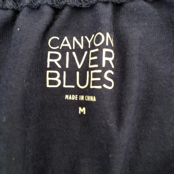 Canyon River Blues V-Neck with Embroidery - Picture 4 of 6